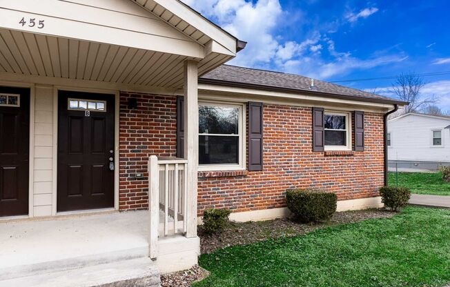 Look and Lease Special! $200 off rent!!!