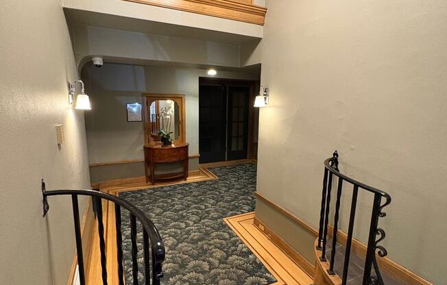 Studio, 1 bath, 440 sqft, $1,250, Unit 501