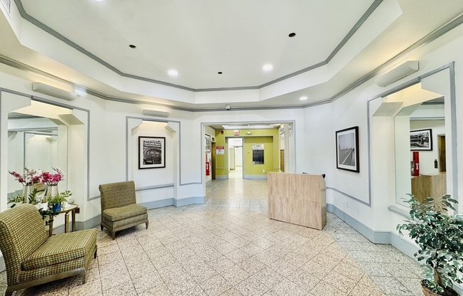 2 beds, 1 bath, 736 sqft, $3,700, Unit 6B