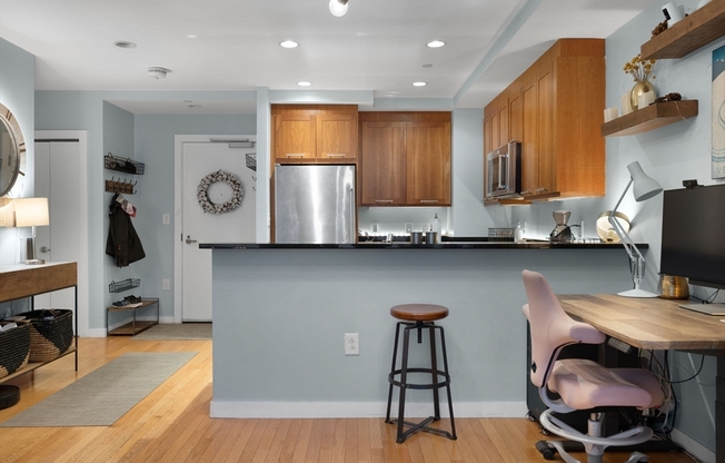 1 bed, 1 bath, 760 sqft, $3,600, Unit 306