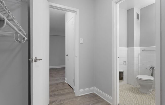 Studio, 1 bath, 405 sqft, $1,675, Unit 205