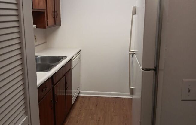 2 beds, 1 bath, 950 sqft, $1,085, Unit K19 Manor