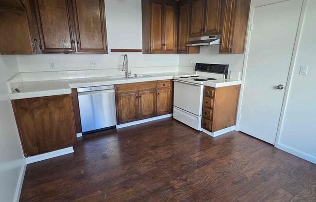 3 bed/2 bath townhouse near Mesa College and USD