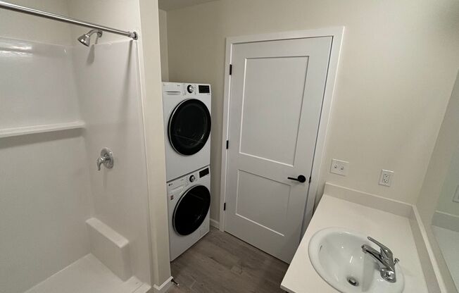 Studio, 1 bath, 398 sqft, $1,250, Unit 207