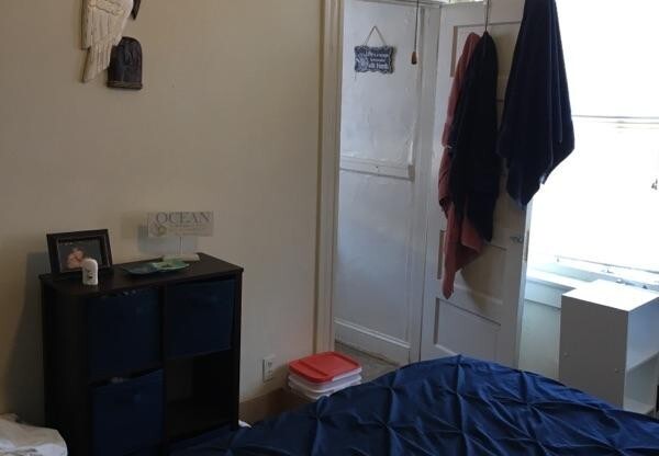 1 bed, 1 bath, $1,150, Unit Apt. 12