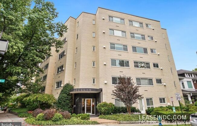 5315 Connecticut Ave NW