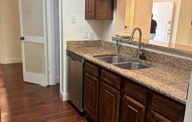 1207 Quail Valley Ln