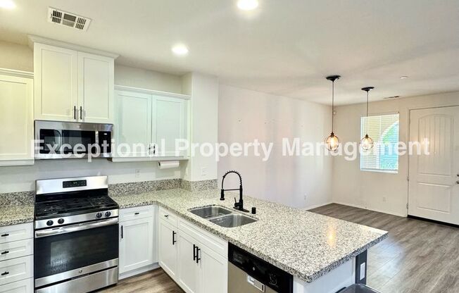 Great 3 bed 3 bath home