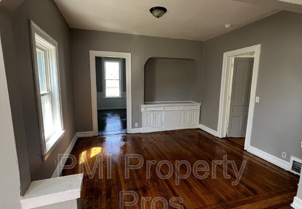 1313 N 23 ST