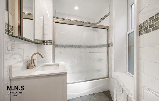 2 beds, 1 bath, 817 sqft, $3,395, Unit RESIDENCE#3