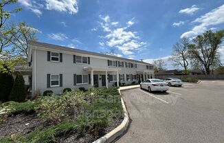 92 W FRANKLIN ST