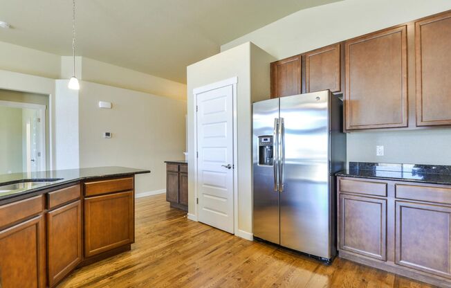 Beautiful 5 bed 3 bath home in the Pelican Farms Neighborhood