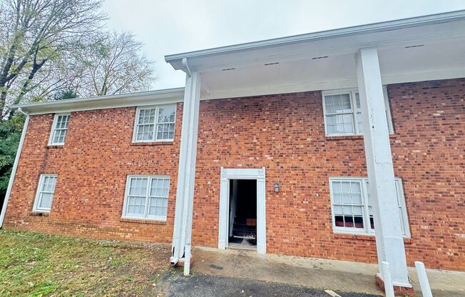 2bed/1ba Apt off S Main Kannapolis close to Downtown Kannapolis & Hwy 73