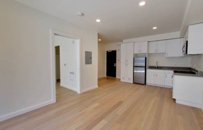 3 beds, 2 baths, $6,295, Unit Unit 2