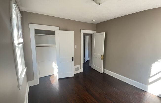 2 beds, 1 bath, $1,275