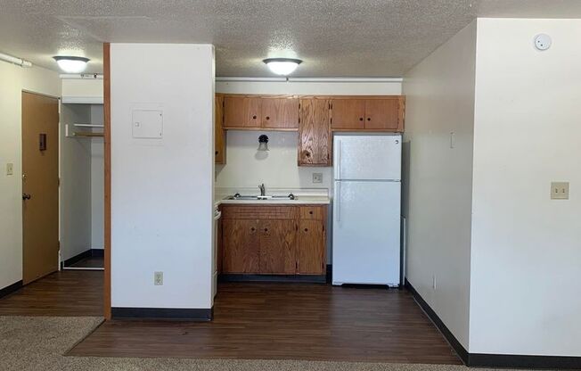 2 beds, 1 bath, 775 sqft, $775, Unit 504-03