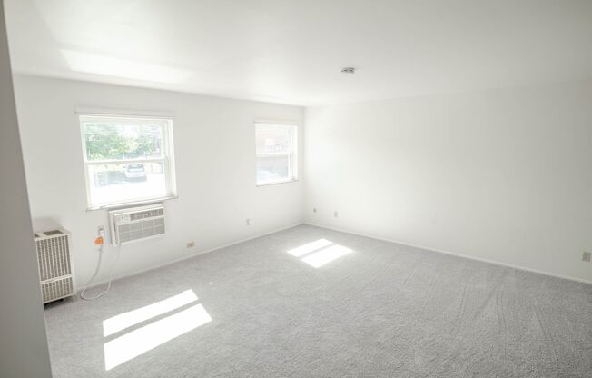 Studio, 1 bath, 400 sqft, $655, Unit 72-B04