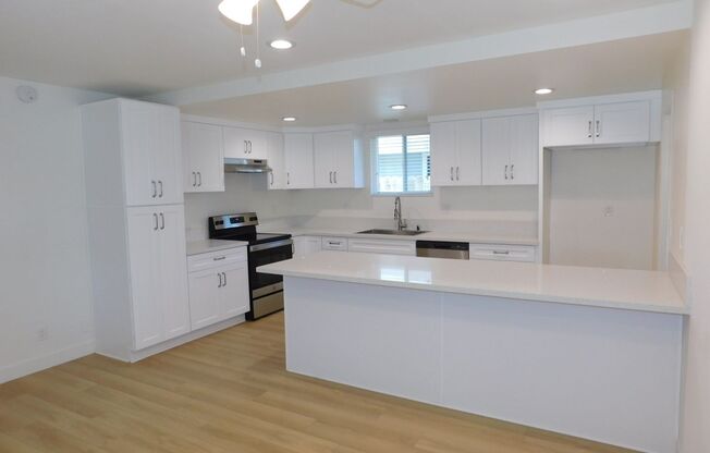 Stunning 4BD, 2.5 BA, 1 Story Single Family Home in Fountain Valley