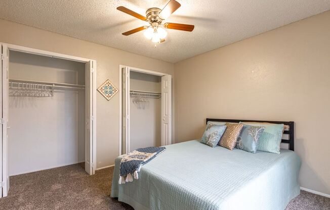 2 beds, 2 baths, 990 sqft, $2,400