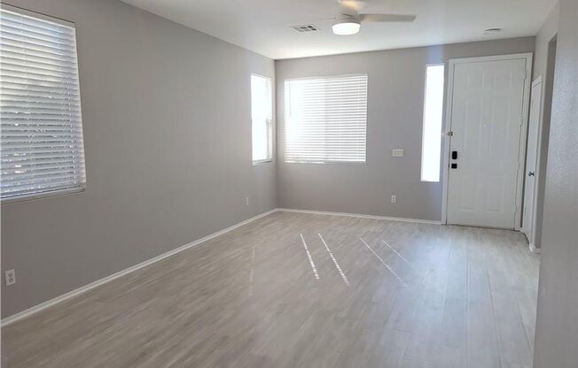 Inviting Silverado Ranch Single-Story in Gated Community with Pool & Spa!