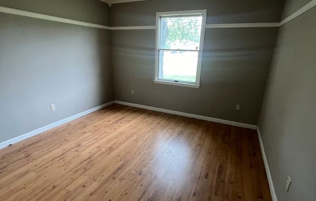 2 beds, 1 bath, $1,050