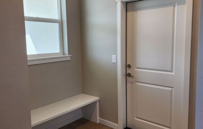 Beautiful NEW home in South Richland