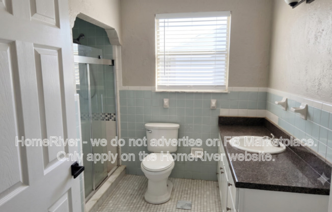 1506 E 18 AVE