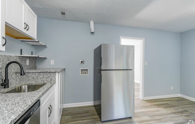 2 beds, 1.5 baths, 1,000 sqft, $1,275, Unit 28