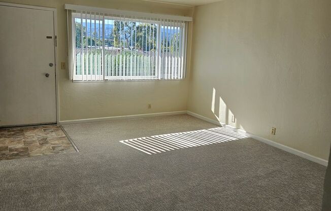 2 beds, 1 bath, 650 sqft, $2,950, Unit 9