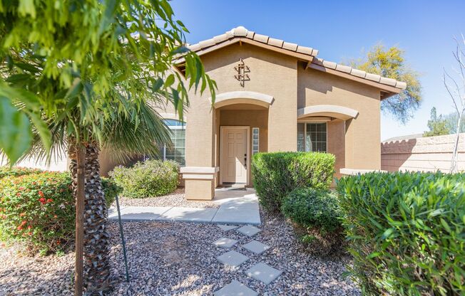 Beautiful upgraded single story with 4 beds/2 bath in Avondale!