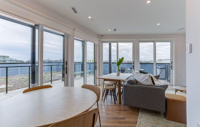 1 bed, 1 bath, 100 sqft, $1,400, Unit Suite 3 - Unit 2