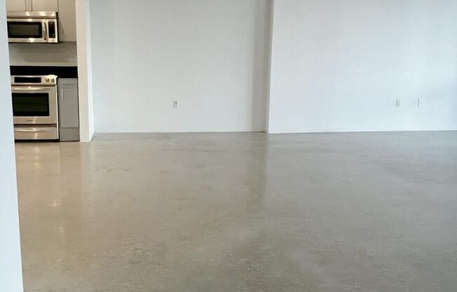 Studio, 1 bath, 962 sqft, $3,150, Unit Unit 605