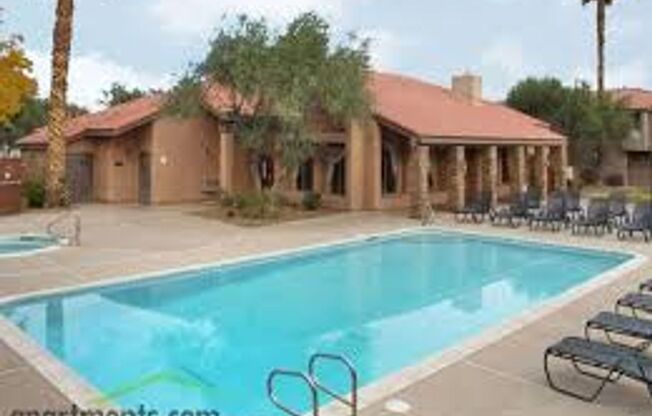 1 bed, 1 bath, $1,075, Unit # #C 28