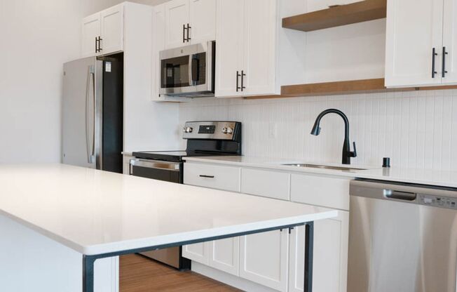 1 bed, 1 bath, 638 sqft, $1,600, Unit 207