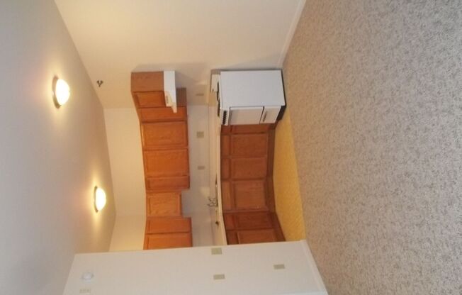 1 bed, 1 bath, $869, Unit 101