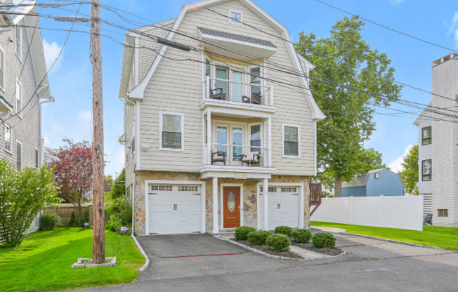 25 PENFIELD PL