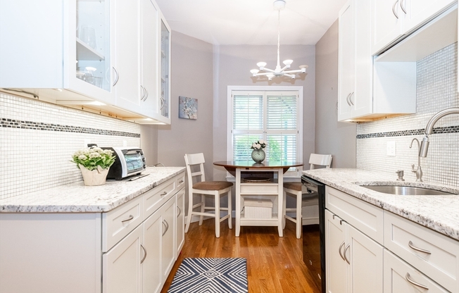 178 BISHOPS FRST DR