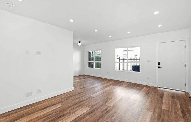 1563 Gordon St - Now Offering a $500 Look & Lease Credit on Select Units!