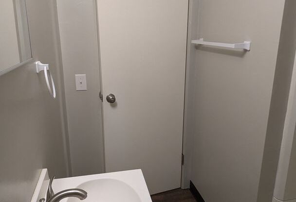 1 bed, 1 bath, 700 sqft, $750, Unit Unit 1