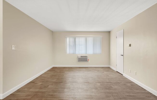 1 bed, 1 bath, 546 sqft, $1,900, Unit 6-12