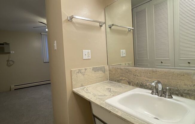 2 beds, 2 baths, 960 sqft, $1,895, Unit 107