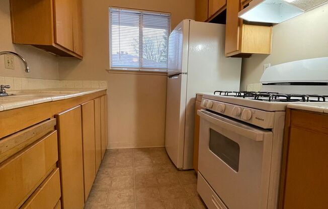 2 beds, 1 bath, $1,500