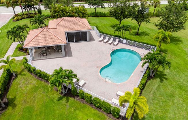 3 beds, 2 baths, $2,950, Unit #201