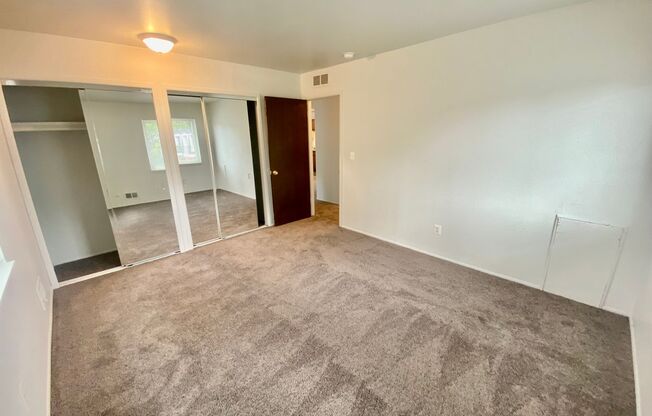 2 beds, 1 bath, 850 sqft, $1,345, Unit 907