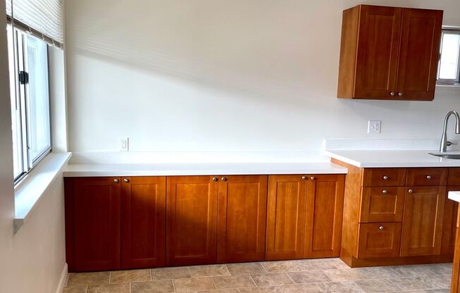 2215 California Ave SW - (GSB-R240 Santa Cruz Apts)