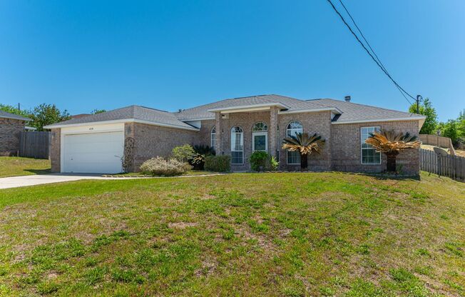 Immaculate 4 Bedroom in South Crestview!