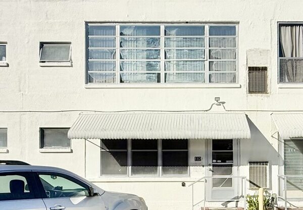 911 WASHINGTON AVE SW