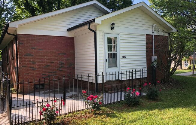 NEWLY RENOVATED HOME FOR RENT IN CHARLOTTE