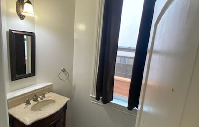 South Redondo - Spacious 4 Bedroom 4.5 Bathroom