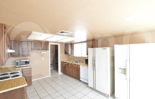 1807 N CHERI LYNN DR